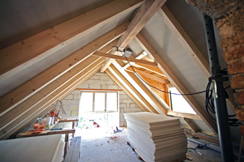 Dachgeschoss. Während des Ausbaus.