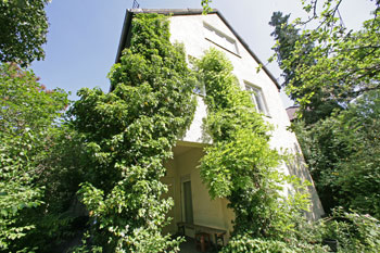 Südseite Anbau (Hausverlängerung von 1965) vom Garten aus gesehen