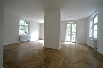 Erweitertes Zimmer im Anbau von 1965. Erdgeschoss. Nach der Sanierung.